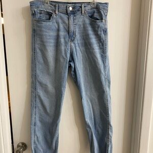 Levi’s women’s high rise heritage straight medium wash jean size 14